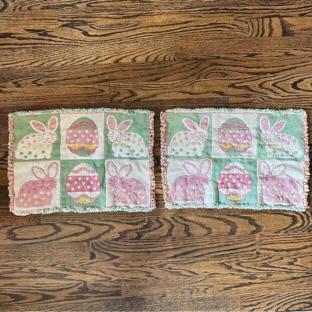 Vintage Easter Bunny Woven Placemats collectible - set of 2 placemats coquette